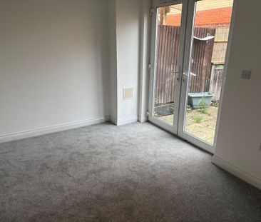 4 Bed Terraced House, White Star Place, SO14 - Photo 1