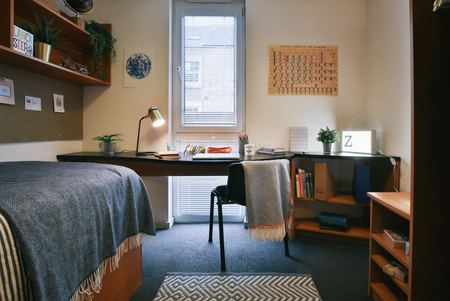 1 bedroom in a flat share to rent - Photo 4