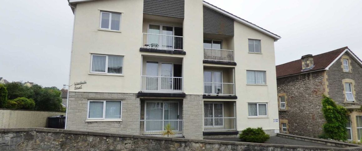 Weston-Super-Mare - Photo 1