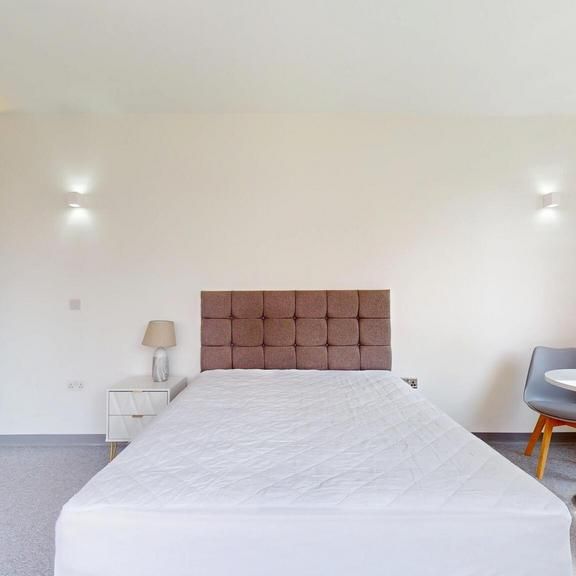 Studio to rent - Photo 1