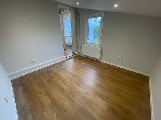 Marsgatan, Märsta - Photo 1