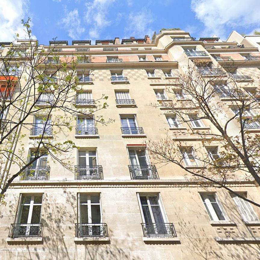 Appartement meublé neuf de 59 m2 rénové en entier - 1 chambre avec double séjour - Photo 2