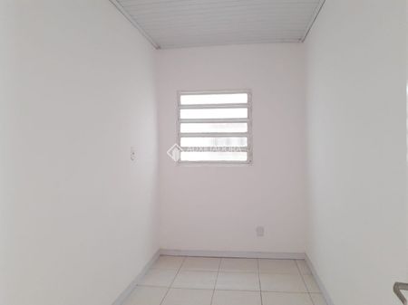 Casa com 2 quartos e 40m² para alugar em Vila Parque Brasília, Cachoeirinha. - Foto 5