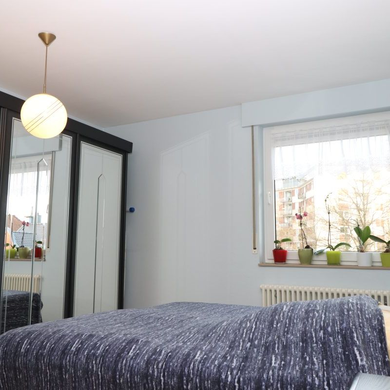 Schöne, geräumige Wohnung im Zentrum – 1 SZ - Photo 1