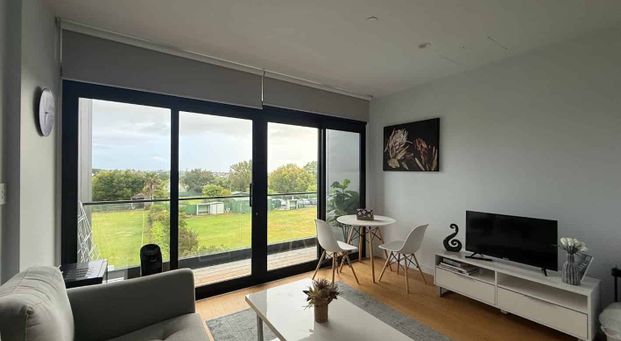 Lock up and leave - Photo 1