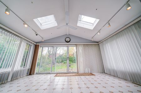 For Lease - 52 Deepdale Drive, Toronto, Ontario - Photo 3