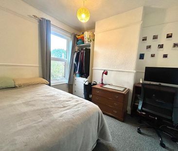 4 bedroom terraced house to rent - Photo 6