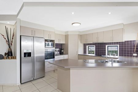 13 Backhousia Crescent, Sinnamon Park. - Photo 2