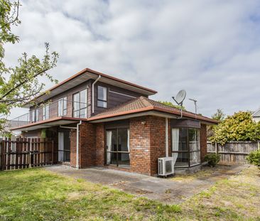 Four Bedroom Family Home - Photo 4