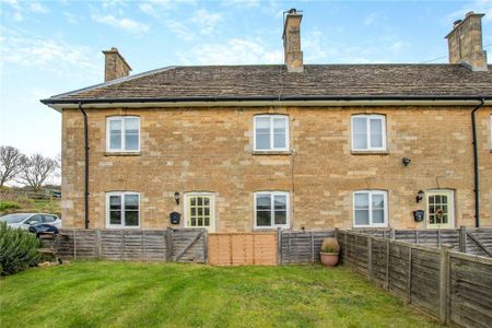 2 bedroom end of terrace house to rent - Photo 3