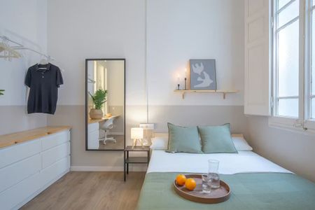 Carrer de Pau Claris, Barcelona, Catalonia 08010 - Photo 2