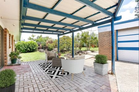 Spacious Home in the Best Street in Rochedale South - Photo 4