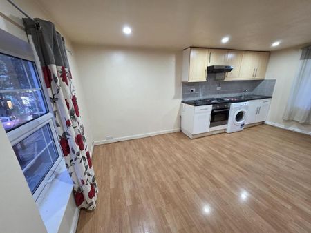 1 bedroom flat to rent - Photo 5