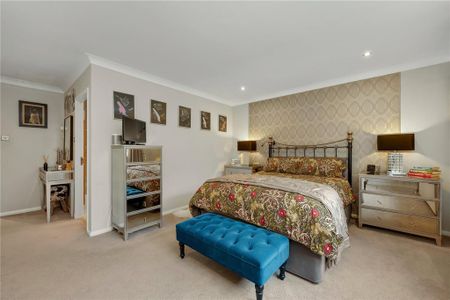 4 bedroom detached house to rent - Photo 2