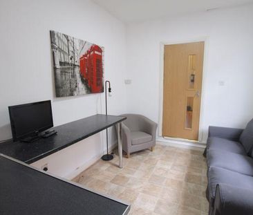 5 bedroom terraced house to rent - Photo 3
