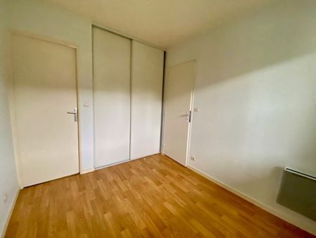 Location Appartement 2 pièces 42m² FLEURY LES AUBRAIS 45400 - Photo 5