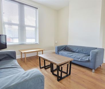 2 bedroom Flat to rent in High Street West, Wallsend, Tyne and Wear... - Photo 1