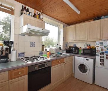 Cranbourne Close, Horley, RH6 - Photo 4