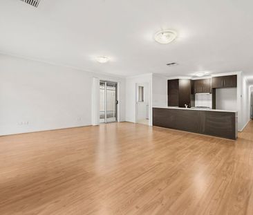 Freshly Refurbished & Ready to Go! - Photo 2