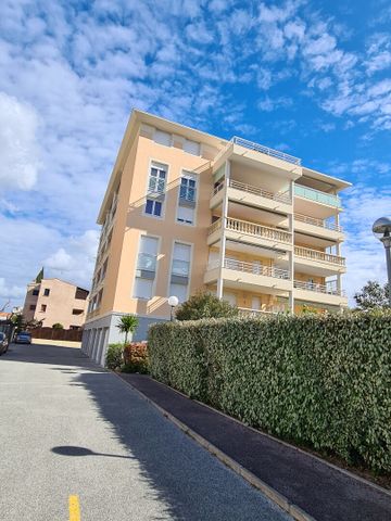 2P PROCHE CENTRE VILLE SAINT RAPHAEL, - Photo 4