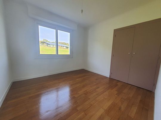 Maison à Montardon avec Vue sur les Pyrénées - Photo 1