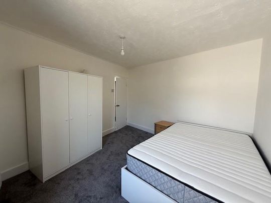House share to rent - Photo 1