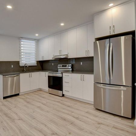 Superbe 5½ rénové 2023 – 3 chambres - Photo 3