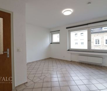 Helle 2-Zimmer-Wohnung mit Balkon, Küche und Keller – ideal für Sin... - Photo 3