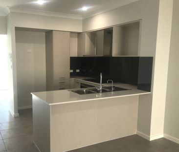 QUALITY HOME IN REDBANK ESTATE - Photo 1