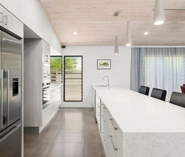 Fully Furnished with Self-Contained Flat, Walk to Beach - Photo 5