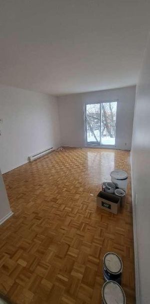 Beau Grand 4 1/2 propre à louer - Photo 1