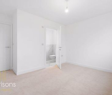 4 bedroom property to rent - Photo 3