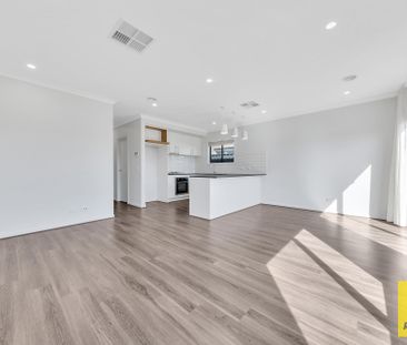 Comfortable Living in a Sought-After Tarneit Location! - Photo 4