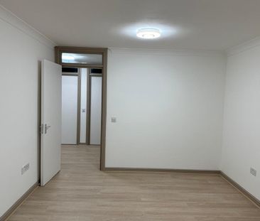 Old Kenton Lane, LONDON - Photo 3