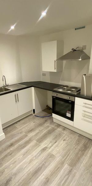 Brow Crescent, Orpington - Photo 1