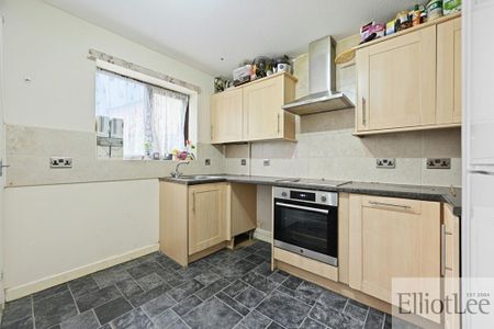 2 bedroom terraced house to rent - Photo 2