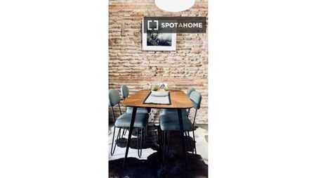 2 room luxury Apartment for rent in Valencia - Photo 3