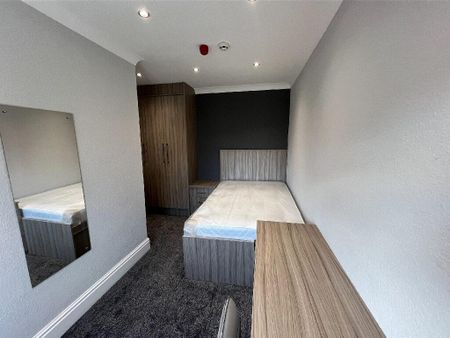 4 bedroom house to rent - Photo 3