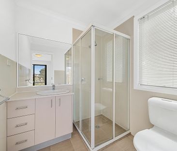 94A Mary Gillespie Avenue, Gungahlin ACT, Belconnen - Photo 4