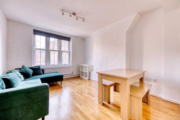 Camden Park Road, Camden, NW1, London - Photo 1