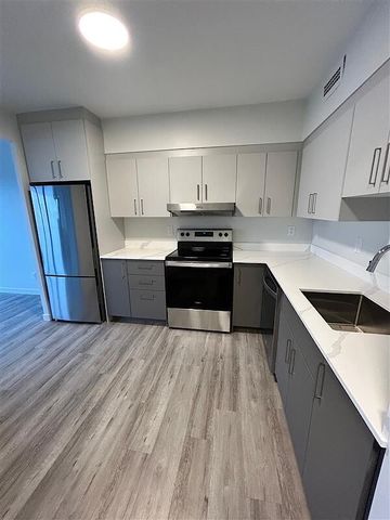 261 Cooper Street, Centretown, Ottawa, ON - Photo 2