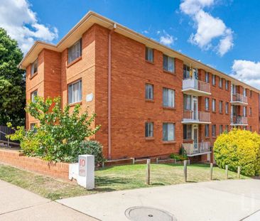 Neat Two Bedroom Unit - Photo 1