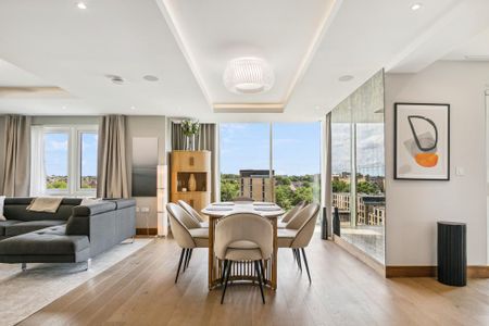 3 bedroom flat to rent - Photo 2