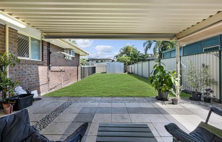 Well Equipped Home on 809m² Block - Photo 3