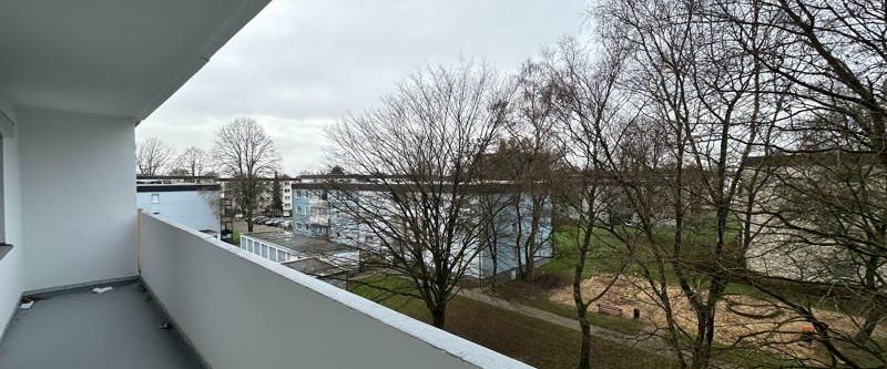 Geräumige 2-Zi.-Wohnung mit Balkon! - Photo 1