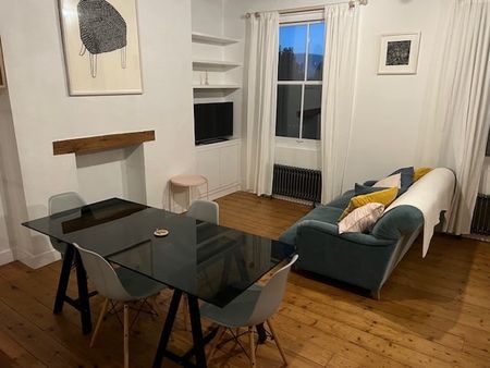 2 Bed Flat, Stamford Brook Avenue, W6 - Photo 2