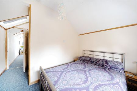 Station Road, Sway, Lymington, SO41 flat to rent - Photo 4