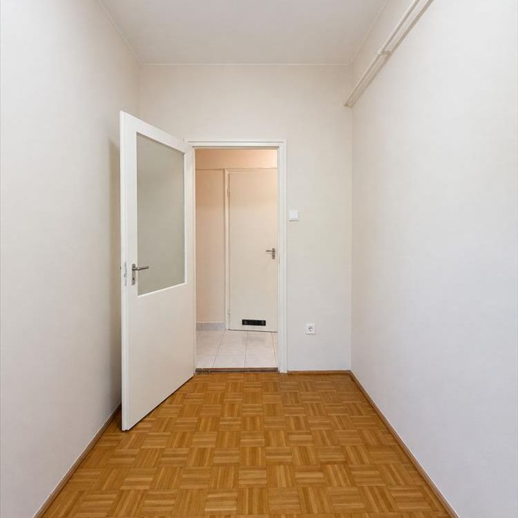 Kiadó részlegesen felújított lakás - Debrecen - Photo 1
