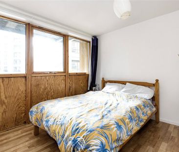 3 bedroom flat to rent - Photo 2