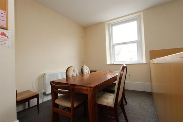 7 bedroom house to rent - Photo 1